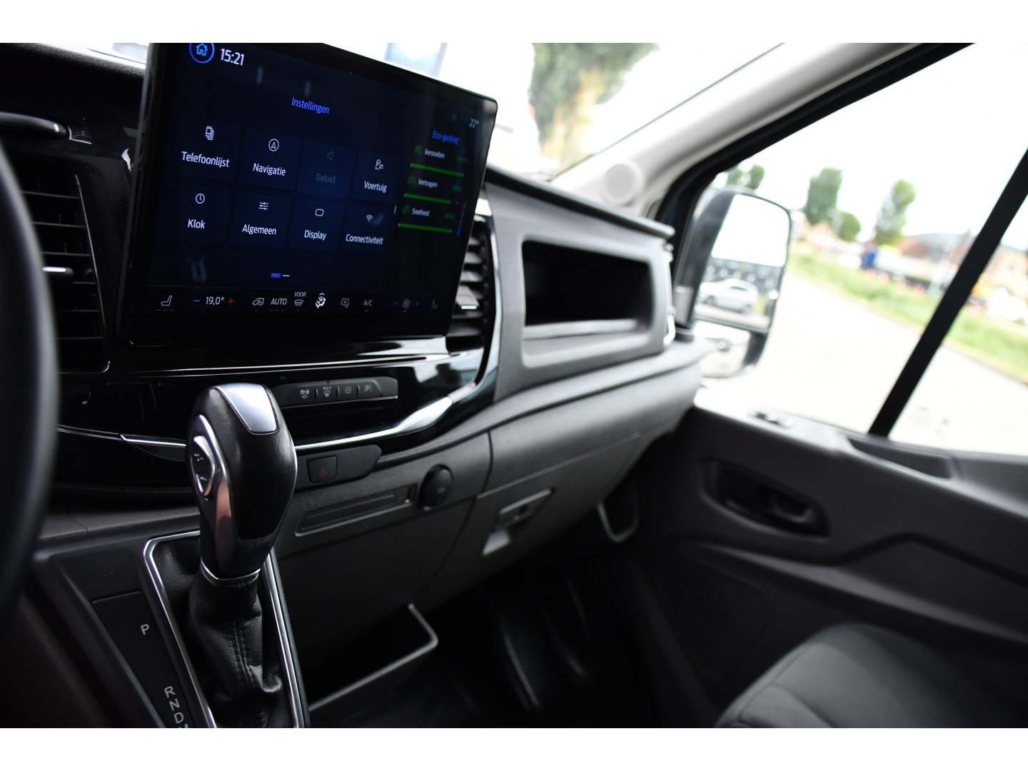 Ford Transit 350 2.0 TDCI L2H2 PB Edition Camera, Cruise, Carplay, 170pk, Stoelverwarming, Automaat, 2 x schuifdeur, LED, Sensoren, Multimedia, Uniek!