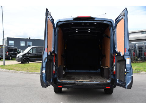 Ford Transit 350 2.0 TDCI L2H2 PB Edition Camera, Cruise, Carplay, 170pk, Stoelverwarming, Automaat, 2 x schuifdeur, LED, Sensoren, Multimedia, Uniek!