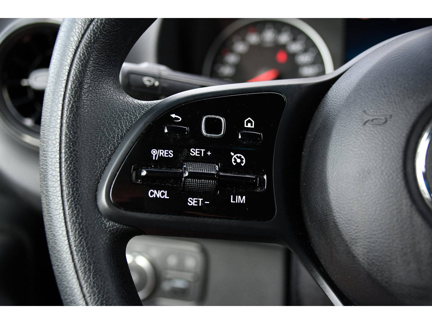 Mercedes-Benz Sprinter 317 1.9 CDI L2H2 RWD PB Edition Camera, Cruise, Carplay, 3500kg Trekhaak, LED, 170pk, 10,5'' Mbux, Geveerde stoel, Multimedia, Uniek!