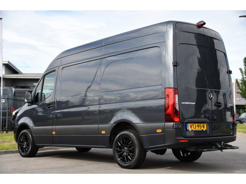 Mercedes-Benz Sprinter 317 1.9 CDI L2H2 RWD PB Edition Camera, Cruise, Carplay, 3500kg Trekhaak, LED, 170pk, 10,5'' Mbux, Geveerde stoel, Multimedia, Uniek!
