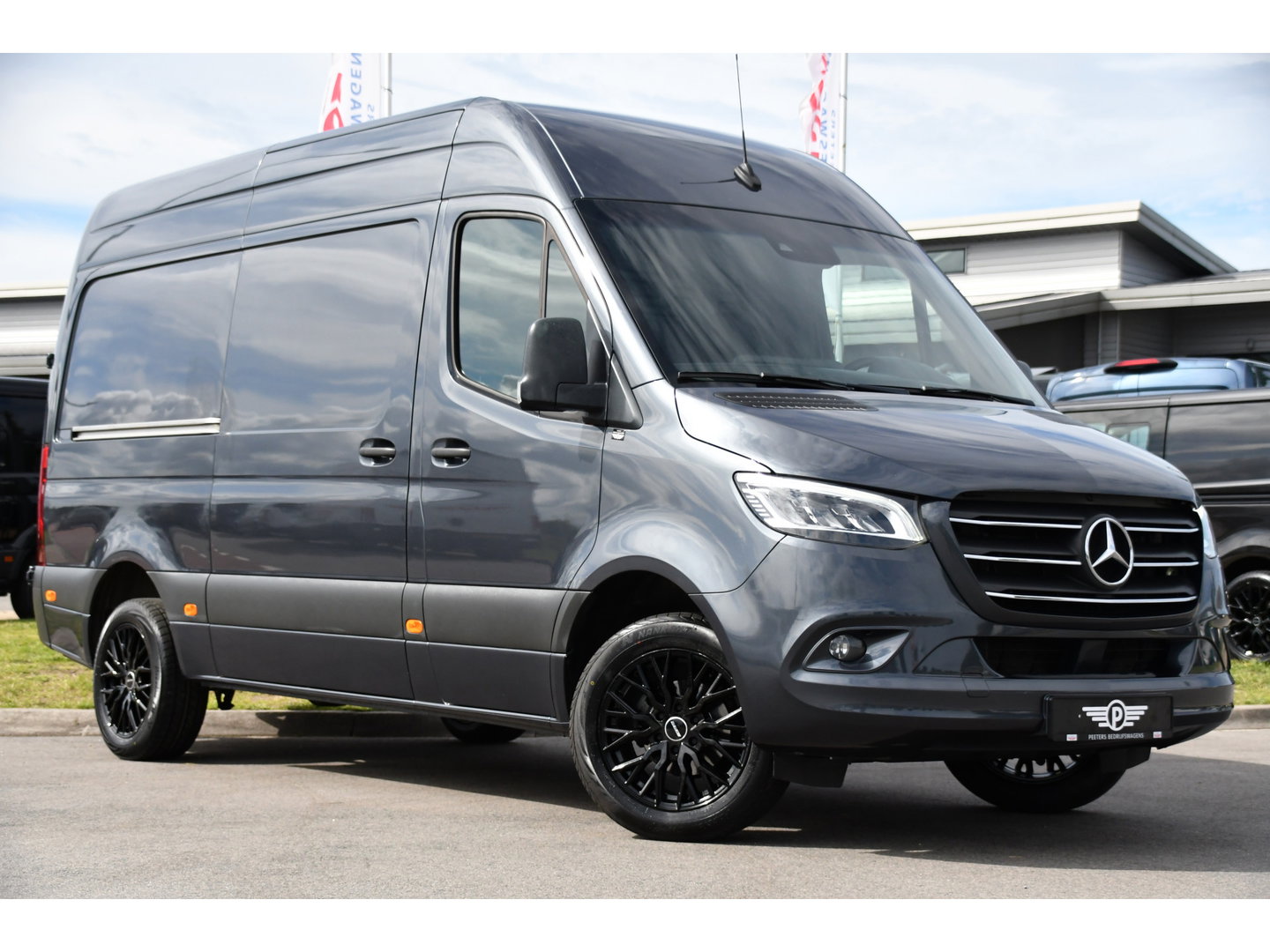 Mercedes-Benz Sprinter 317 1.9 CDI L2H2 RWD PB Edition Camera, Cruise, Carplay, 3500kg Trekhaak, LED, 170pk, 10,5'' Mbux, Geveerde stoel, Multimedia, Uniek!