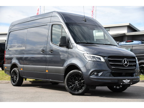 Mercedes-Benz Sprinter 317 1.9 CDI L2H2 RWD PB Edition Camera, Cruise, Carplay, 3500kg Trekhaak, LED, 170pk, 10,5'' Mbux, Geveerde stoel, Multimedia, Uniek!