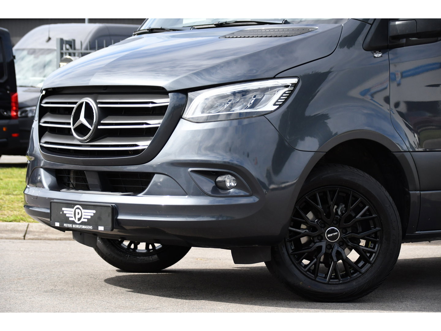 Mercedes-Benz Sprinter 317 1.9 CDI L2H2 RWD PB Edition Camera, Cruise, Carplay, 3500kg Trekhaak, LED, 170pk, 10,5'' Mbux, Geveerde stoel, Multimedia, Uniek!