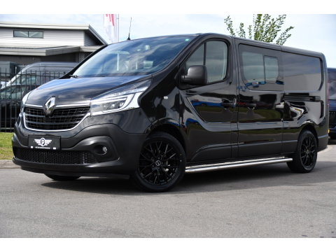 Renault Trafic 2.0 dCi 145 T29 L2H1 DC Black Edition Camera, Cruise, Clima, 145pk, Automaat, 2 x Schuifdeur, Trekhaak, Sensoren,