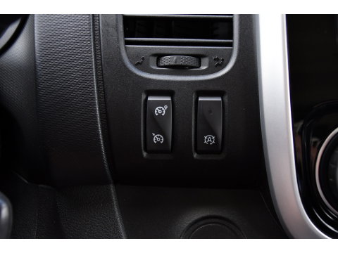 Renault Trafic 2.0 dCi 145 T29 L2H1 DC Black Edition Camera, Cruise, Clima, 145pk, Automaat, 2 x Schuifdeur, Trekhaak, Sensoren,