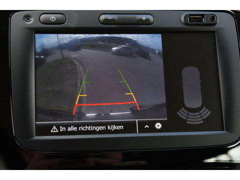 Renault Trafic 2.0 dCi 145 T29 L2H1 DC Black Edition Camera, Cruise, Clima, 145pk, Automaat, 2 x Schuifdeur, Trekhaak, Sensoren,