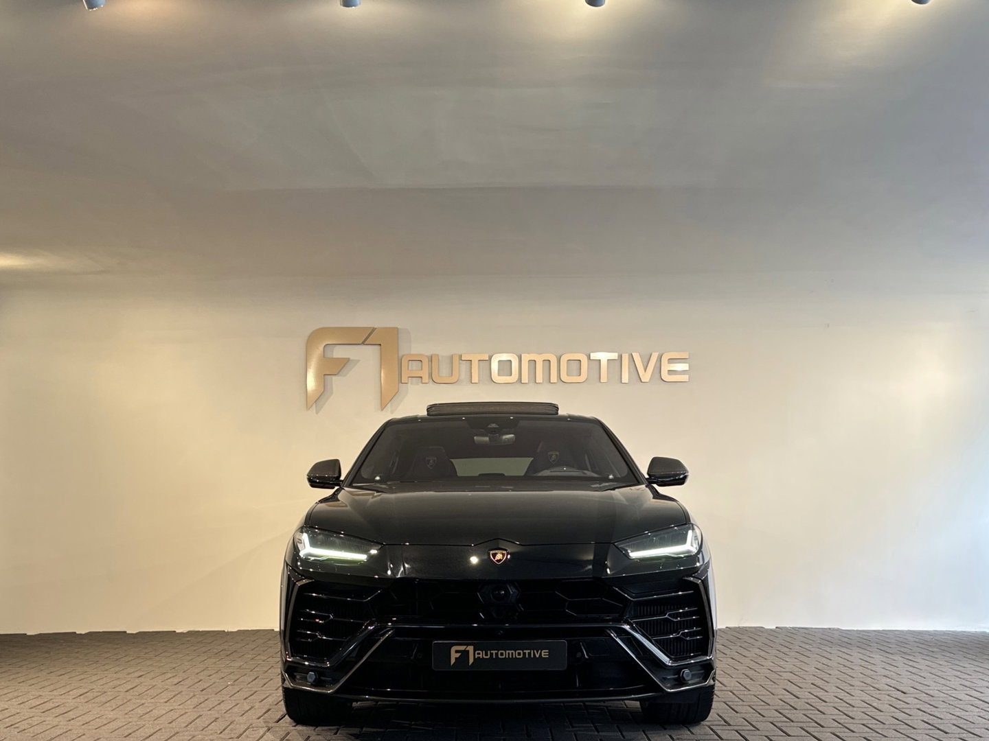Lamborghini Urus 4.0 V8 Pano|Carbon|B&O 3D|Massage|Memory