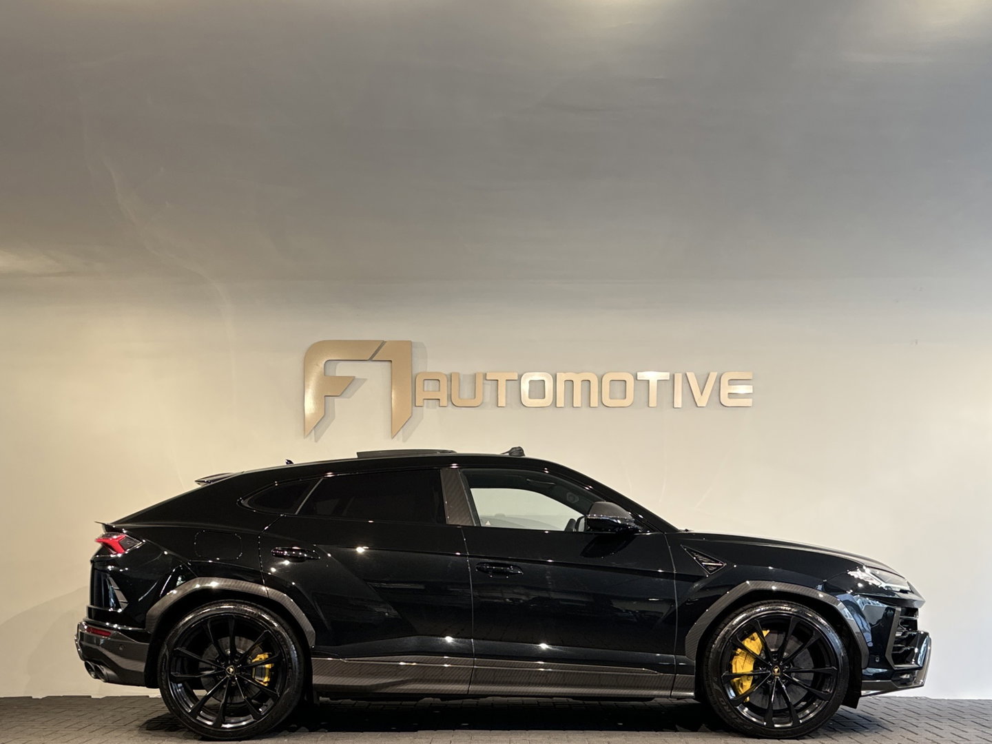 Lamborghini Urus 4.0 V8 Pano|Carbon|B&O 3D|Massage|Memory