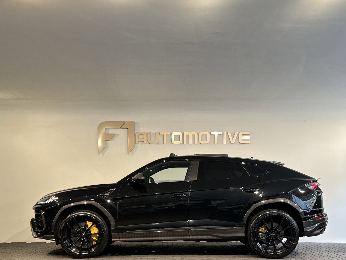 Lamborghini Urus 4.0 V8 Pano|Carbon|B&O 3D|Massage|Memory