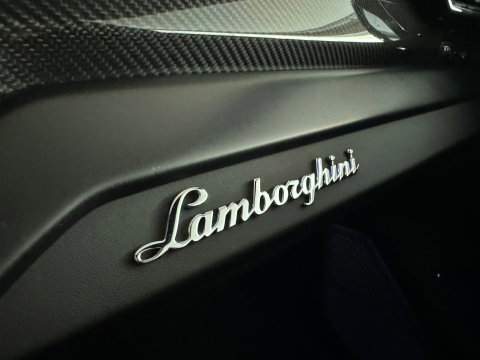 Lamborghini Urus 4.0 V8 Pano|Carbon|B&O 3D|Massage|Memory