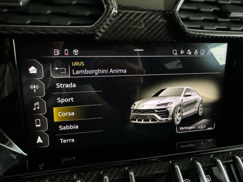 Lamborghini Urus 4.0 V8 Pano|Carbon|B&O 3D|Massage|Memory