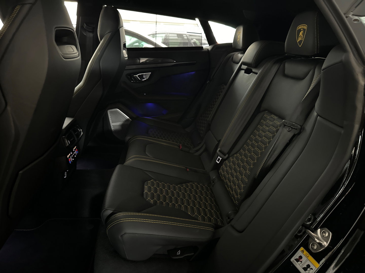 Lamborghini Urus 4.0 V8 Pano|Carbon|B&O 3D|Massage|Memory