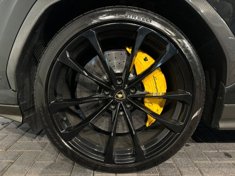 Lamborghini Urus 4.0 V8 Pano|Carbon|B&O 3D|Massage|Memory