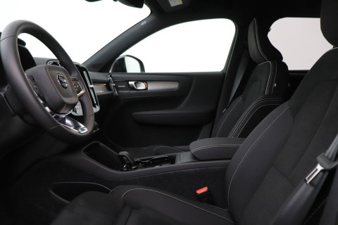 Volvo EX40 Single Motor Extended Range Plus | 82 kWh | ACC | Warmtepomp | Harman/Kardon | Camera | Stoel+Stuurverwarming | 19 Inch