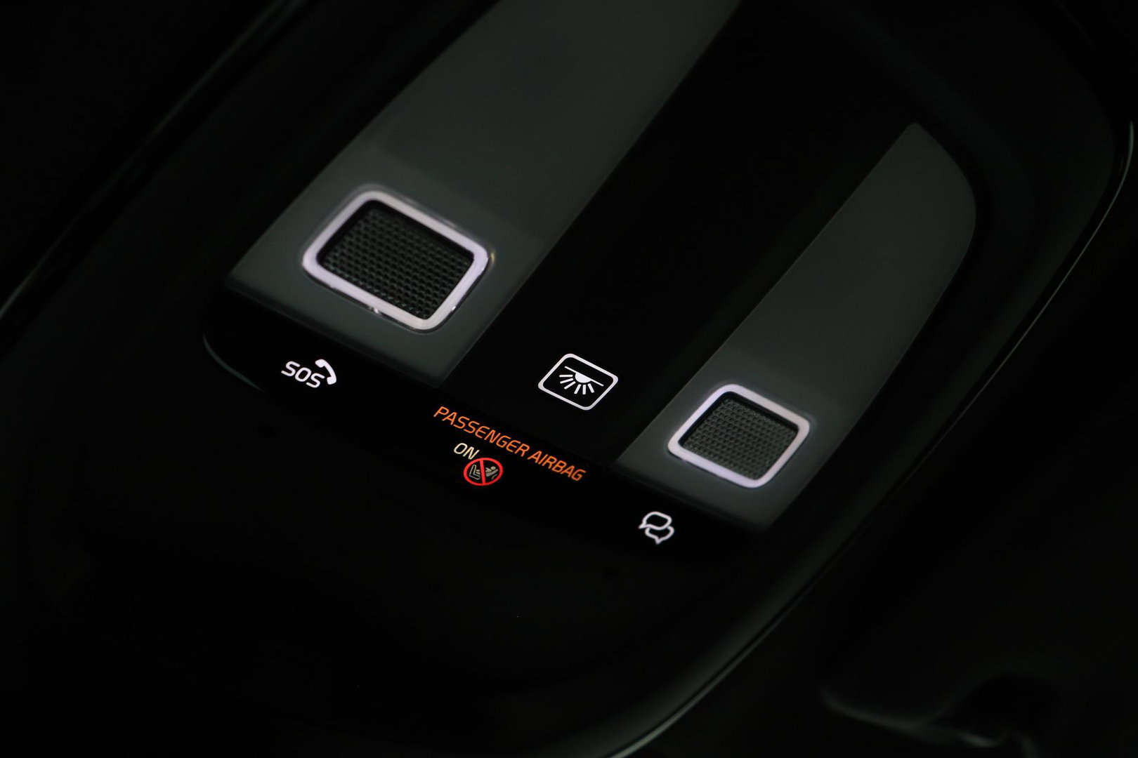 Volvo EX40 Single Motor Extended Range Plus | 82 kWh | ACC | Warmtepomp | Harman/Kardon | Camera | Stoel+Stuurverwarming | 19 Inch