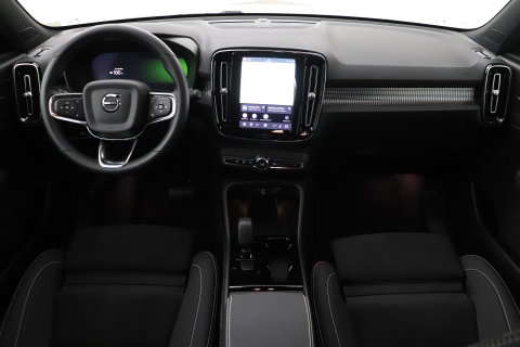 Volvo EX40 Single Motor Extended Range Plus | 82 kWh | ACC | Warmtepomp | Harman/Kardon | Camera | Stoel+Stuurverwarming | 19 Inch
