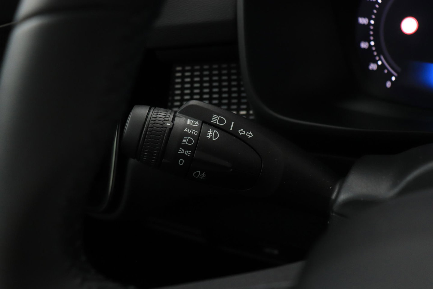 Volvo EX40 Single Motor Extended Range Plus | 82 kWh | ACC | Warmtepomp | Harman/Kardon | Camera | Stoel+Stuurverwarming | 19 Inch