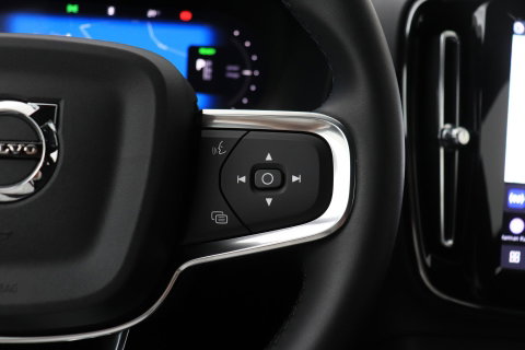 Volvo EX40 Single Motor Extended Range Plus | 82 kWh | ACC | Warmtepomp | Harman/Kardon | Camera | Stoel+Stuurverwarming | 19 Inch
