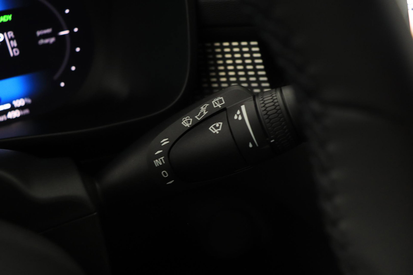 Volvo EX40 Single Motor Extended Range Plus | 82 kWh | ACC | Warmtepomp | Harman/Kardon | Camera | Stoel+Stuurverwarming | 19 Inch