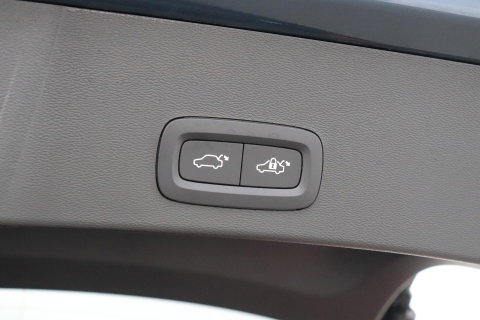 Volvo EX40 Single Motor Extended Range Plus | 82 kWh | ACC | Warmtepomp | Harman/Kardon | Camera | Stoel+Stuurverwarming | 19 Inch