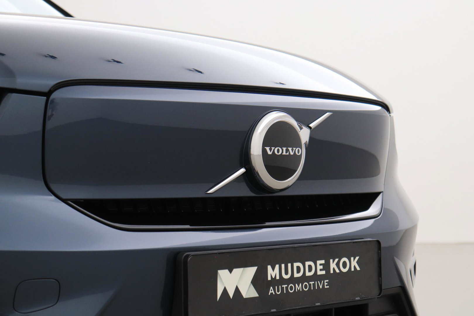 Volvo EX40 Single Motor Extended Range Plus | 82 kWh | ACC | Warmtepomp | Harman/Kardon | Camera | Stoel+Stuurverwarming | 19 Inch