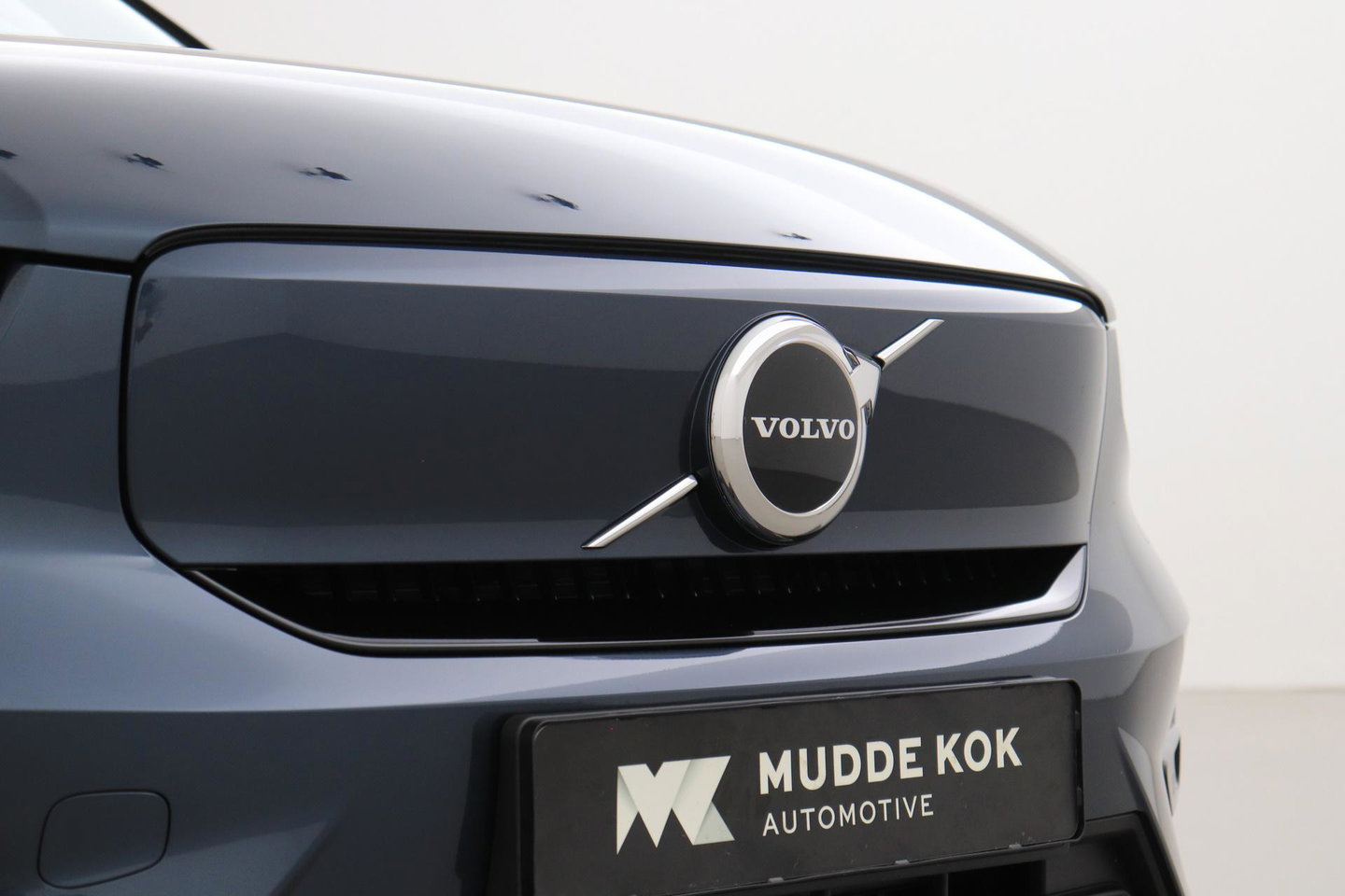 Volvo EX40 Single Motor Extended Range Plus | 82 kWh | ACC | Warmtepomp | Harman/Kardon | Camera | Stoel+Stuurverwarming | 19 Inch