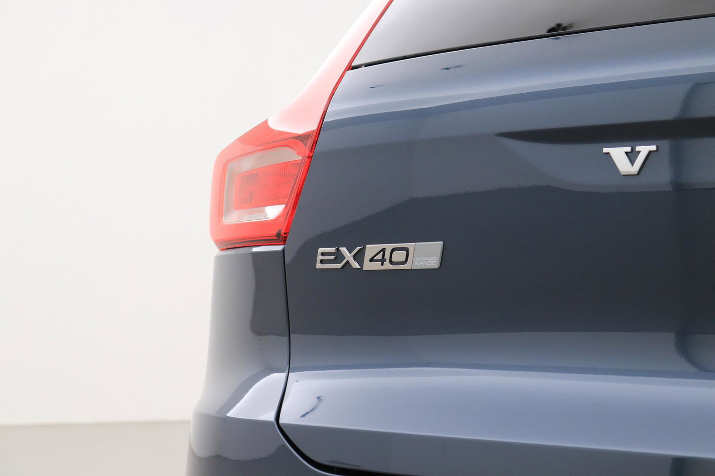 Volvo EX40 Single Motor Extended Range Plus | 82 kWh | ACC | Warmtepomp | Harman/Kardon | Camera | Stoel+Stuurverwarming | 19 Inch