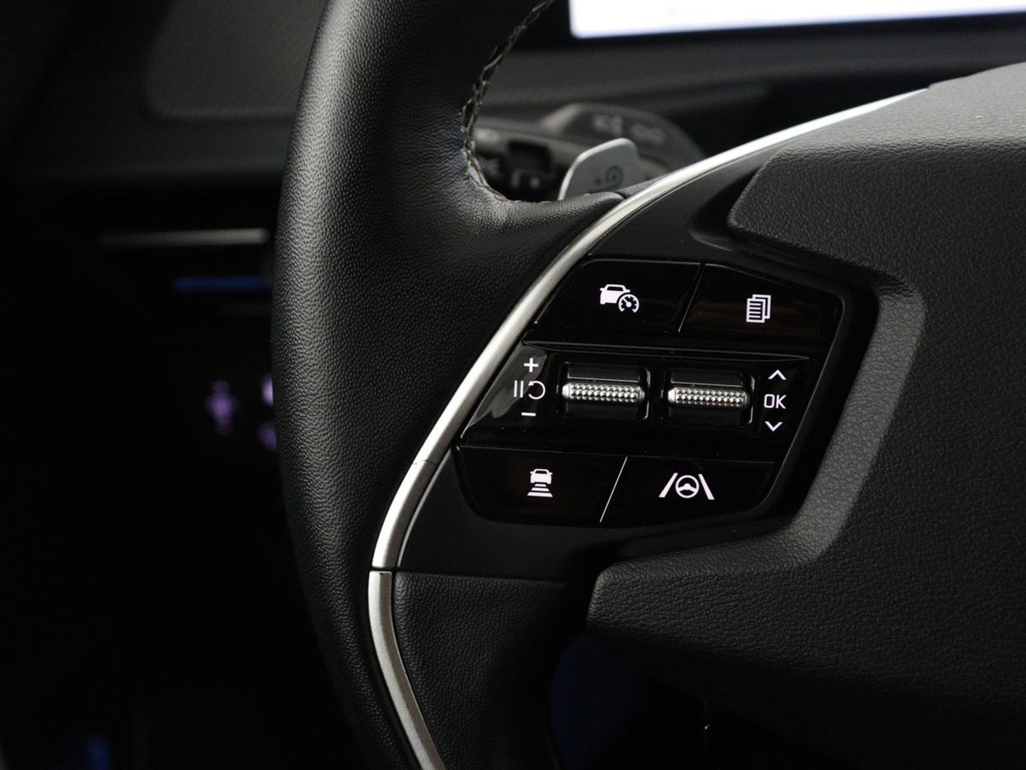 Kia EV6 GT-Line 77.4 kWh | SOH 95,1% | Panoramadak | Memory | Stuur/stoel verwarming | Stoel ventilatie| Meridian sound | Adaptive cruise | Head-up | Carplay | Sfeerverlichting | 360 camera | Park assist
