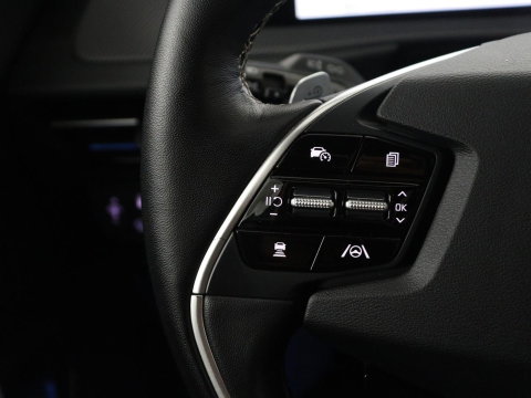 Kia EV6 GT-Line 77.4 kWh | SOH 95,1% | Panoramadak | Memory | Stuur/stoel verwarming | Stoel ventilatie| Meridian sound | Adaptive cruise | Head-up | Carplay | Sfeerverlichting | 360 camera | Park assist