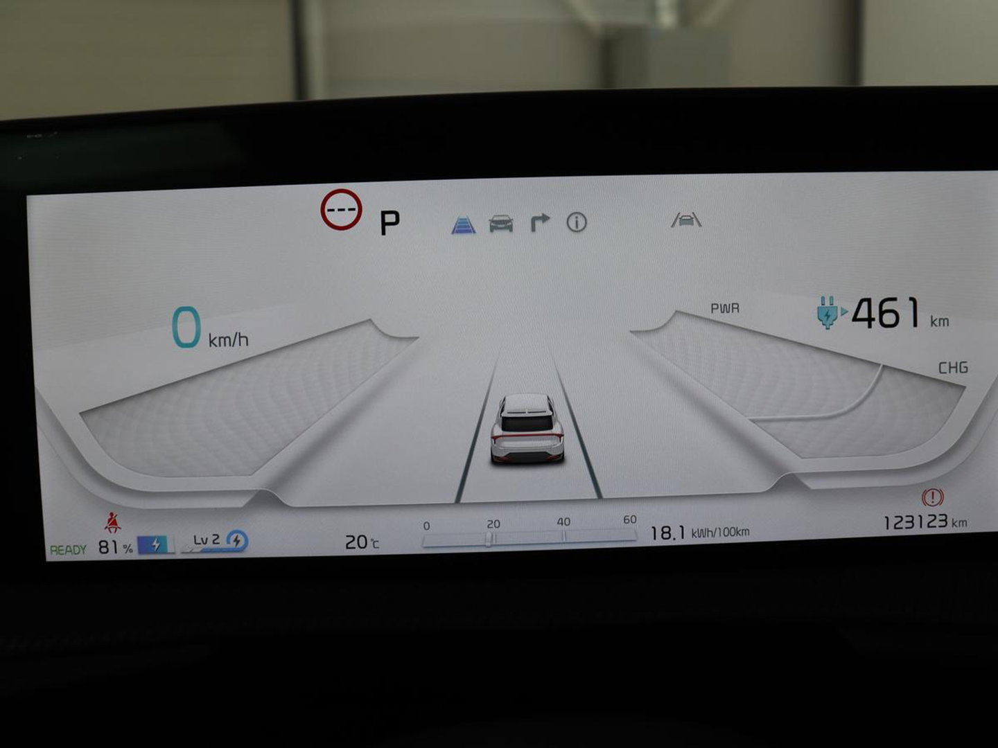 Kia EV6 GT-Line 77.4 kWh | SOH 95,1% | Panoramadak | Memory | Stuur/stoel verwarming | Stoel ventilatie| Meridian sound | Adaptive cruise | Head-up | Carplay | Sfeerverlichting | 360 camera | Park assist