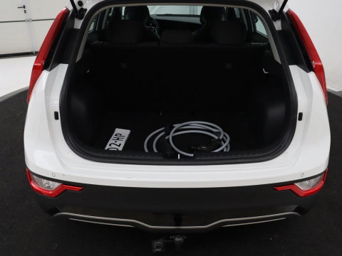 Kia Niro EV Light Edition 64.8 kWh | SOH 98,0% | Adaptive cruise | Lane assist | Carplay | Climate control | Virtueel dashboard | Camera | Park assist | Trekhaak