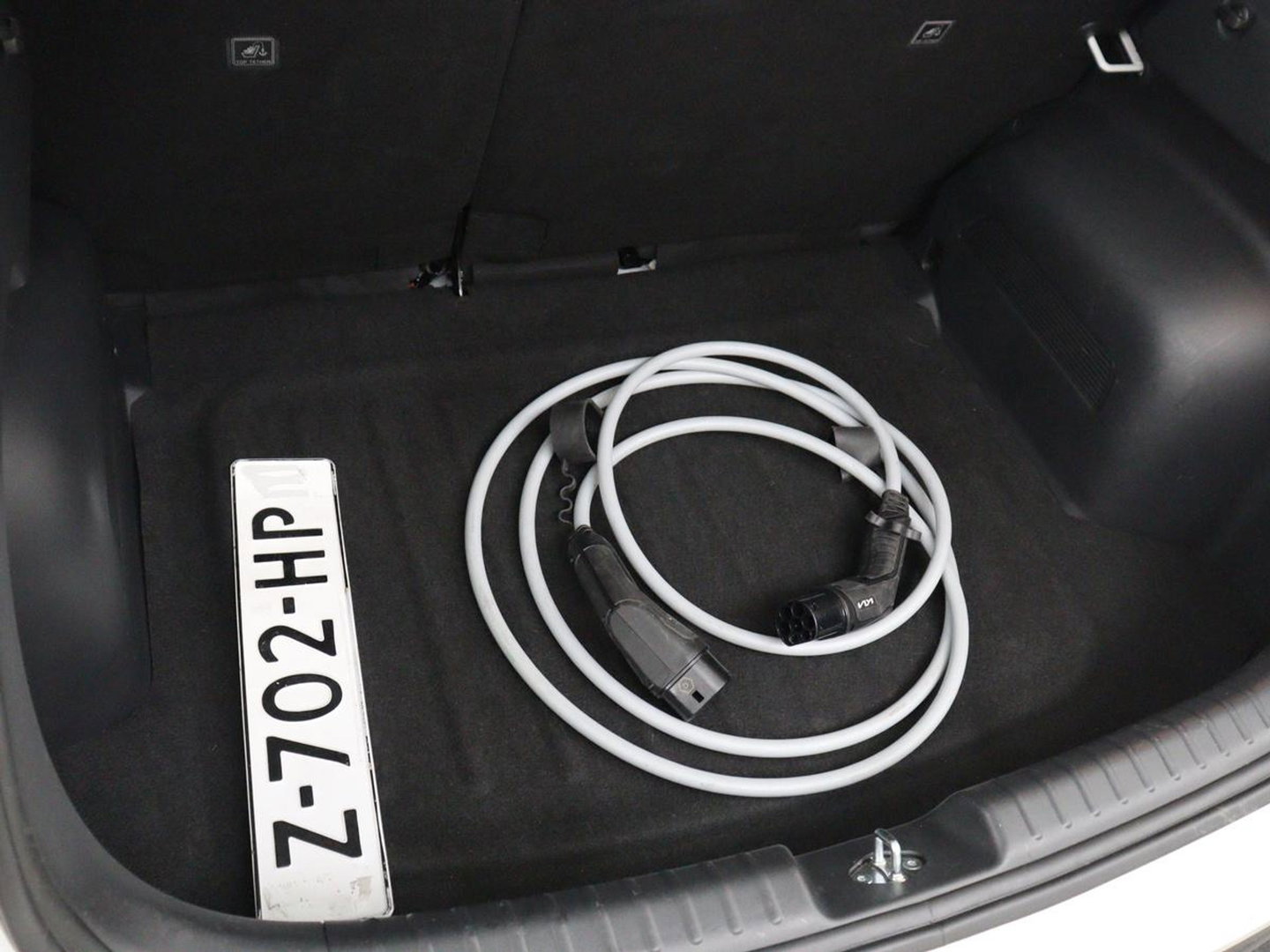 Kia Niro EV Light Edition 64.8 kWh | SOH 98,0% | Adaptive cruise | Lane assist | Carplay | Climate control | Virtueel dashboard | Camera | Park assist | Trekhaak
