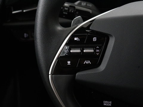 Kia Niro EV Light Edition 64.8 kWh | SOH 98,0% | Adaptive cruise | Lane assist | Carplay | Climate control | Virtueel dashboard | Camera | Park assist | Trekhaak