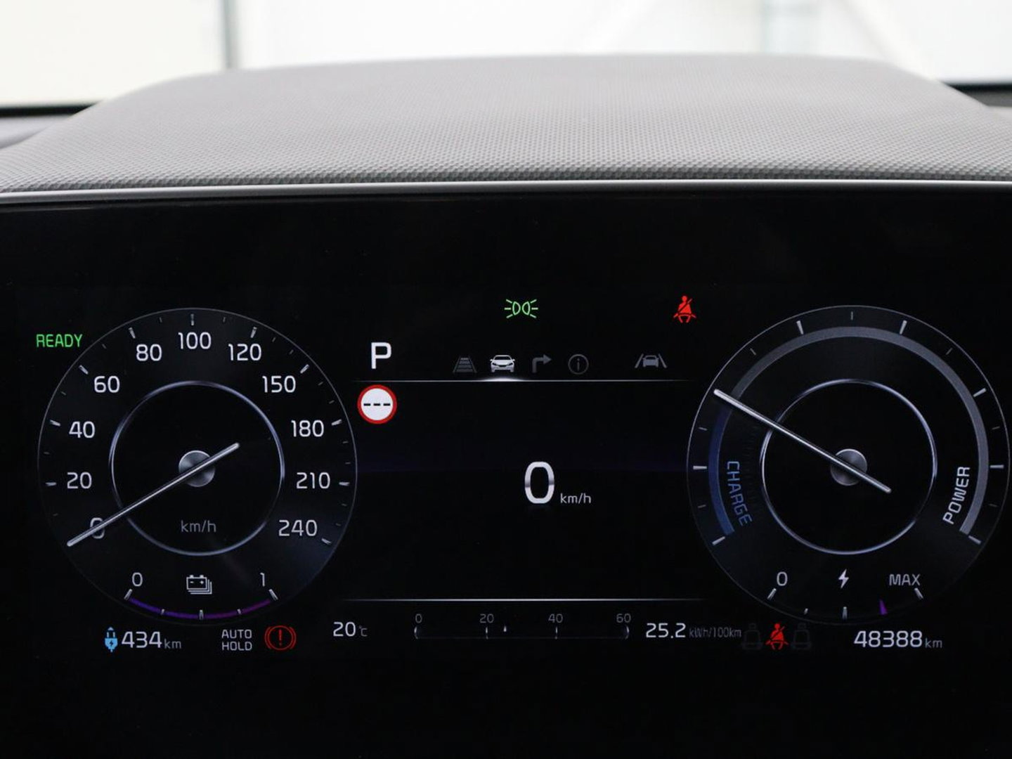 Kia Niro EV Light Edition 64.8 kWh | SOH 98,0% | Adaptive cruise | Lane assist | Carplay | Climate control | Virtueel dashboard | Camera | Park assist | Trekhaak