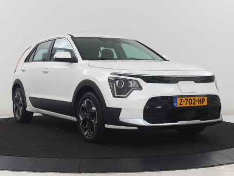 Kia Niro EV Light Edition 64.8 kWh | SOH 98,0% | Adaptive cruise | Lane assist | Carplay | Climate control | Virtueel dashboard | Camera | Park assist | Trekhaak