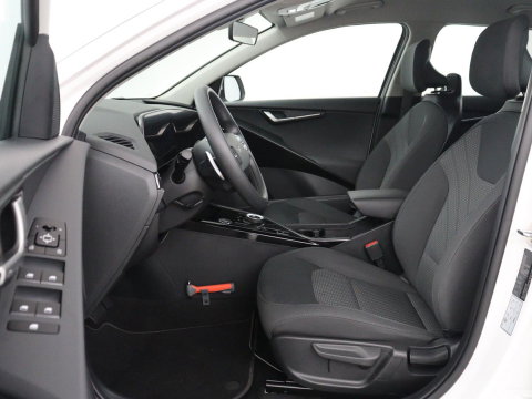 Kia Niro EV Light Edition 64.8 kWh | SOH 98,0% | Adaptive cruise | Lane assist | Carplay | Climate control | Virtueel dashboard | Camera | Park assist | Trekhaak