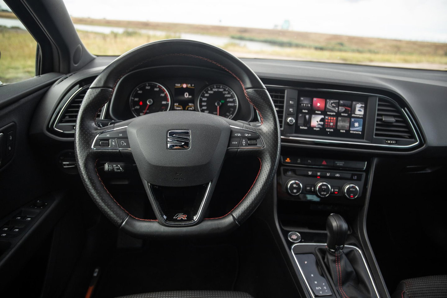SEAT Leon 1.4 EcoTSI FR Business Intense CARPLAY / CRUISE CONTROLE / PERFECT ONDERHOUDEN / AUTOMAAT