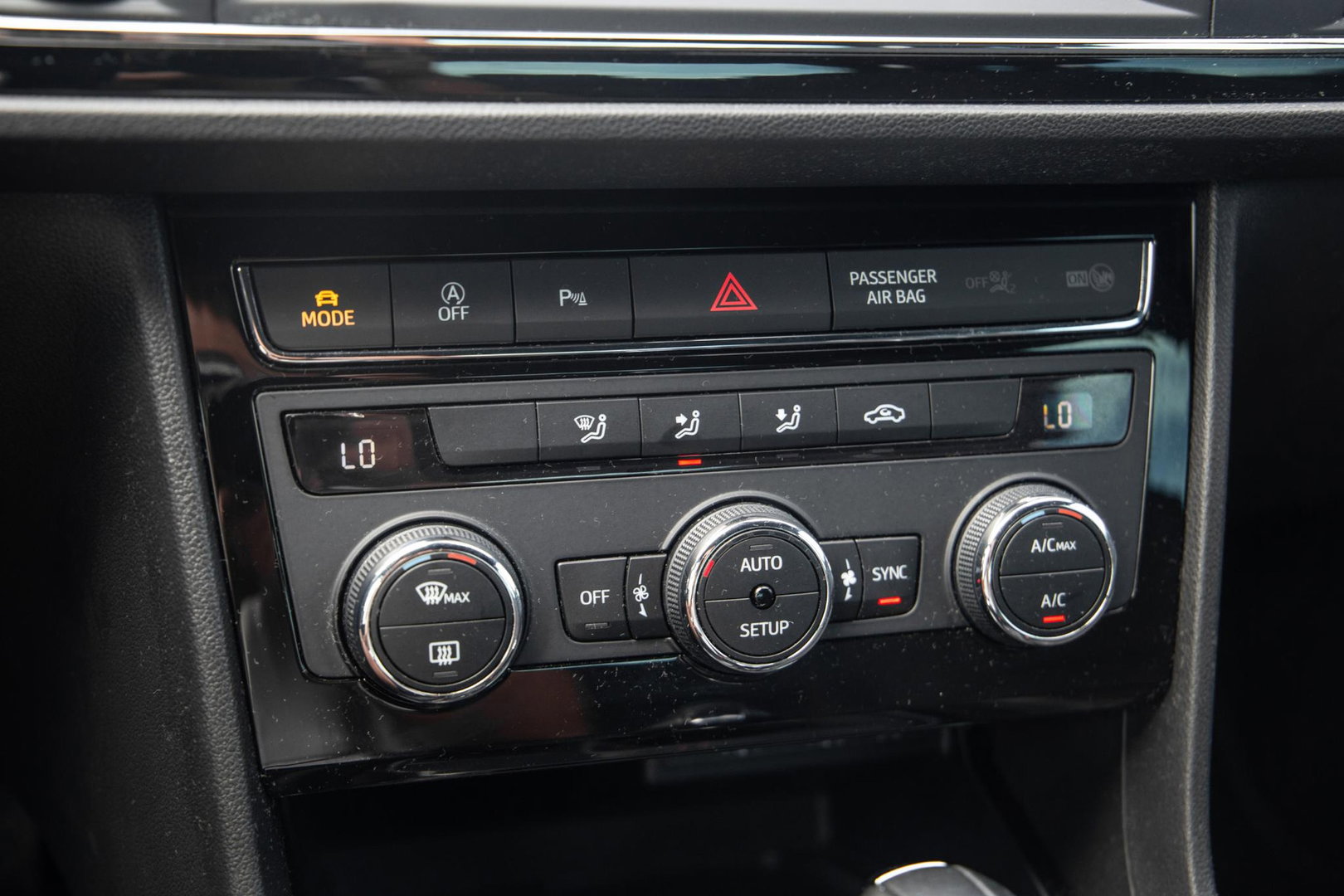 SEAT Leon 1.4 EcoTSI FR Business Intense CARPLAY / CRUISE CONTROLE / PERFECT ONDERHOUDEN / AUTOMAAT