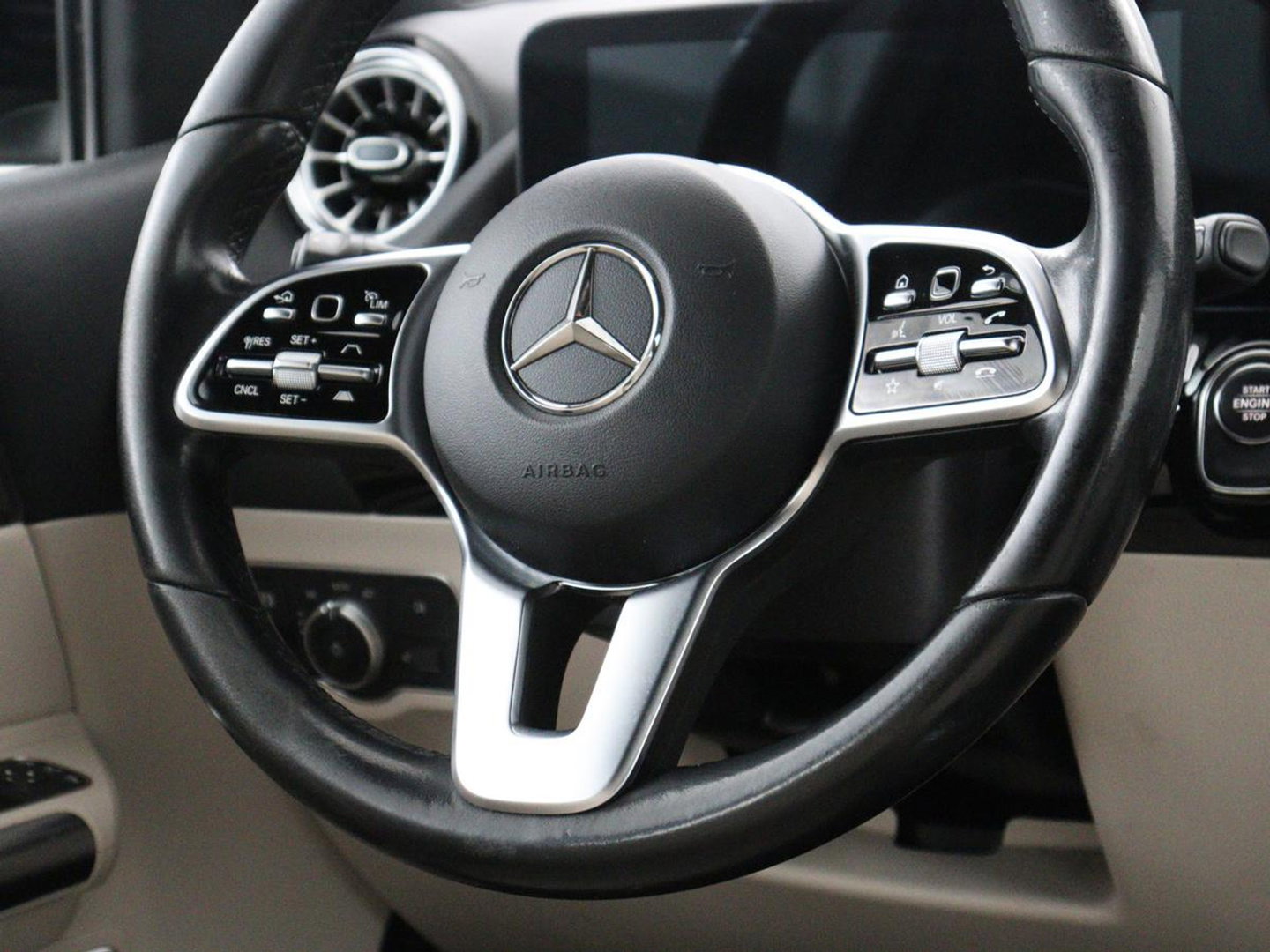 Mercedes-Benz B-klasse250 e Business Solution Luxury Limited | SOH 93,0% | Leder | Stoelverwarming | Adaptive cruise | Carplay | Camera | Park assist | Sfeerverlichting | Elektrische achterlep | Trekhaak