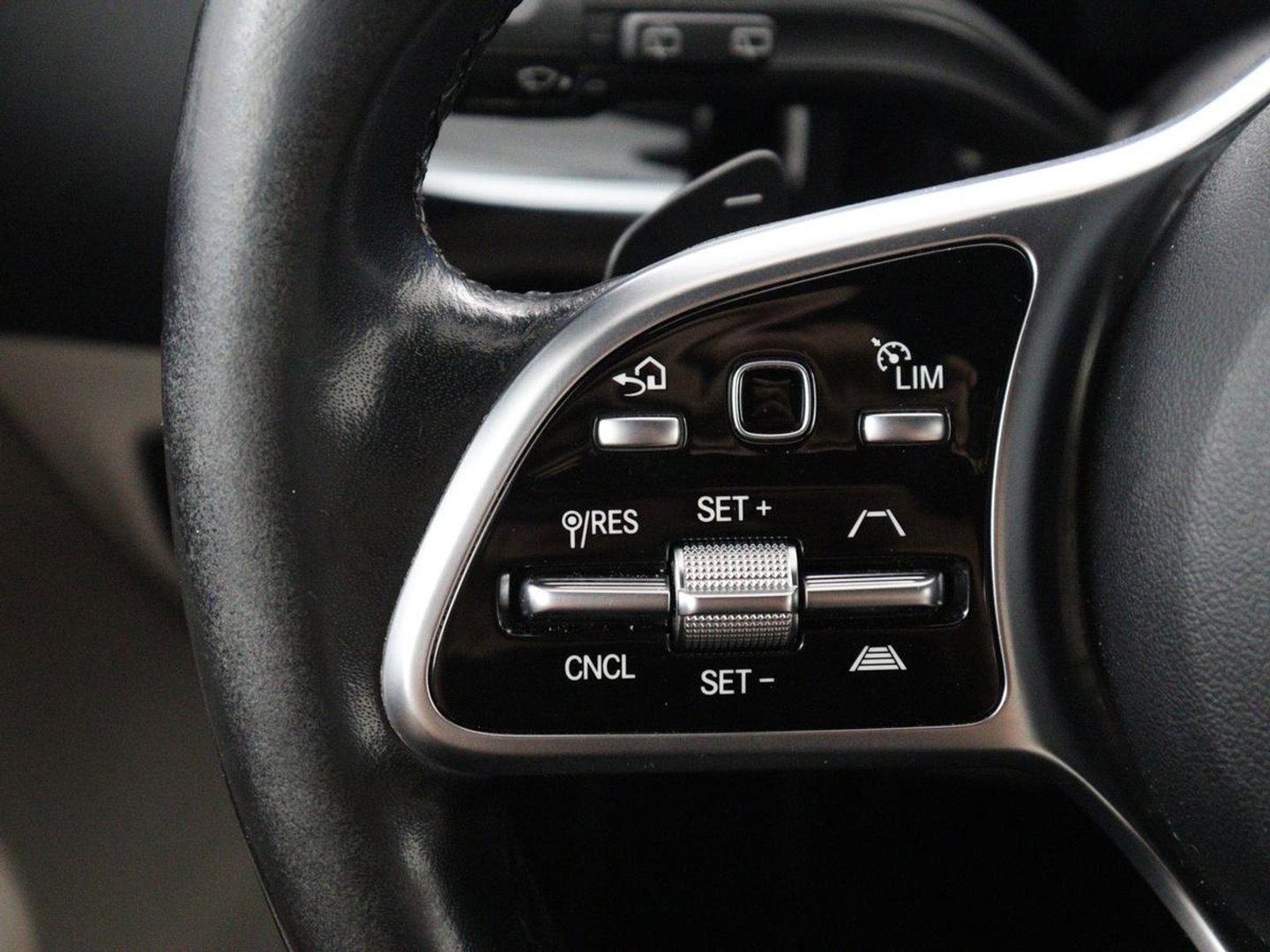 Mercedes-Benz B-klasse250 e Business Solution Luxury Limited | SOH 93,0% | Leder | Stoelverwarming | Adaptive cruise | Carplay | Camera | Park assist | Sfeerverlichting | Elektrische achterlep | Trekhaak