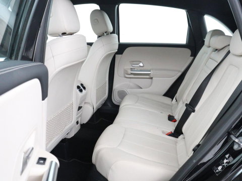 Mercedes-Benz B-klasse250 e Business Solution Luxury Limited | SOH 93,0% | Leder | Stoelverwarming | Adaptive cruise | Carplay | Camera | Park assist | Sfeerverlichting | Elektrische achterlep | Trekhaak