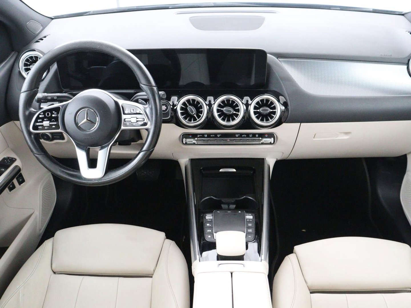 Mercedes-Benz B-klasse250 e Business Solution Luxury Limited | SOH 93,0% | Leder | Stoelverwarming | Adaptive cruise | Carplay | Camera | Park assist | Sfeerverlichting | Elektrische achterlep | Trekhaak