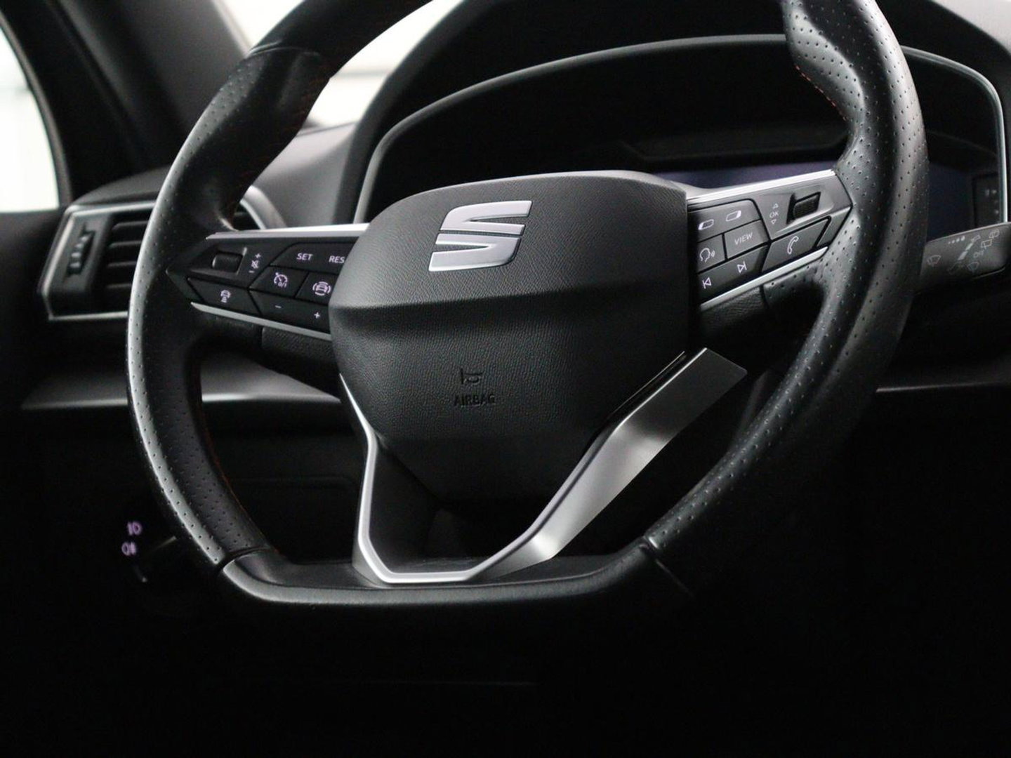 SEAT Tarraco 1.4 TSI e-Hybrid PHEV FR | SOH 89,3% | Memory | Leder | Stoelverwarming | Adaptive cruise | Climate control | Carplay | 3 zone klimaat | Camera | Park assist | Full LED | Trekhaak
