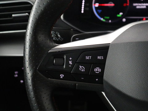 SEAT Tarraco 1.4 TSI e-Hybrid PHEV FR | SOH 89,3% | Memory | Leder | Stoelverwarming | Adaptive cruise | Climate control | Carplay | 3 zone klimaat | Camera | Park assist | Full LED | Trekhaak