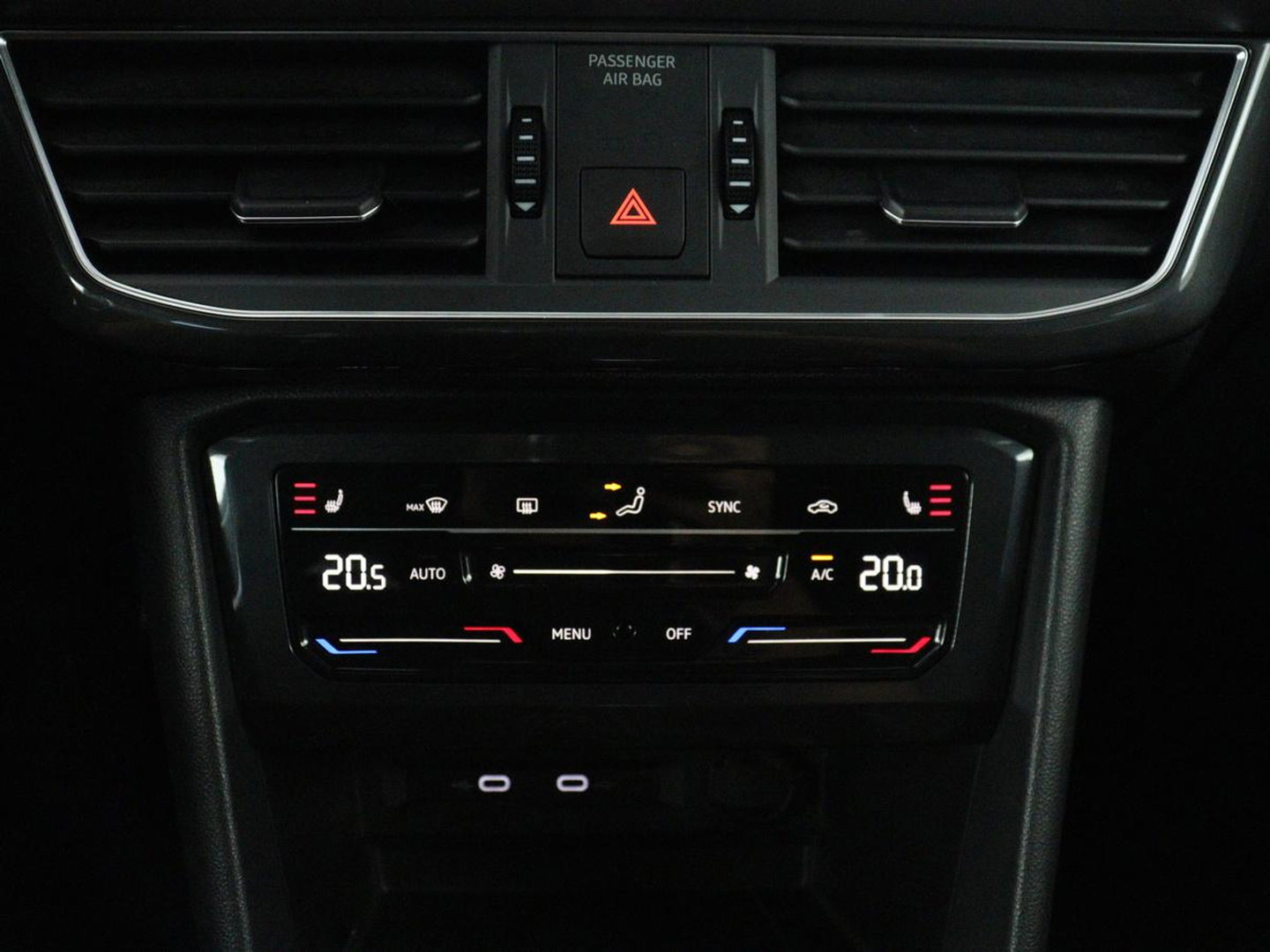 SEAT Tarraco 1.4 TSI e-Hybrid PHEV FR | SOH 89,3% | Memory | Leder | Stoelverwarming | Adaptive cruise | Climate control | Carplay | 3 zone klimaat | Camera | Park assist | Full LED | Trekhaak