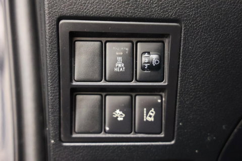 Toyota Hilux 2.4 D-4D-F Xtra Cab 4X4 MET 3500KG TREKVERMOGEN