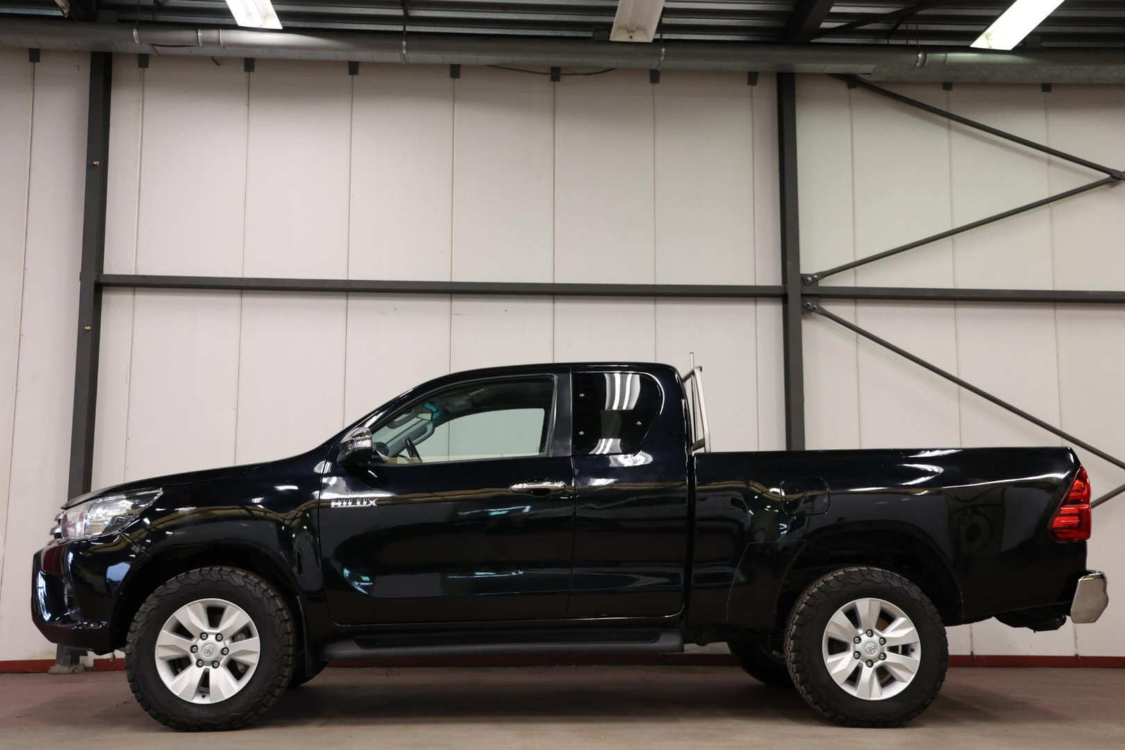 Toyota Hilux 2.4 D-4D-F Xtra Cab 4X4 MET 3500KG TREKVERMOGEN
