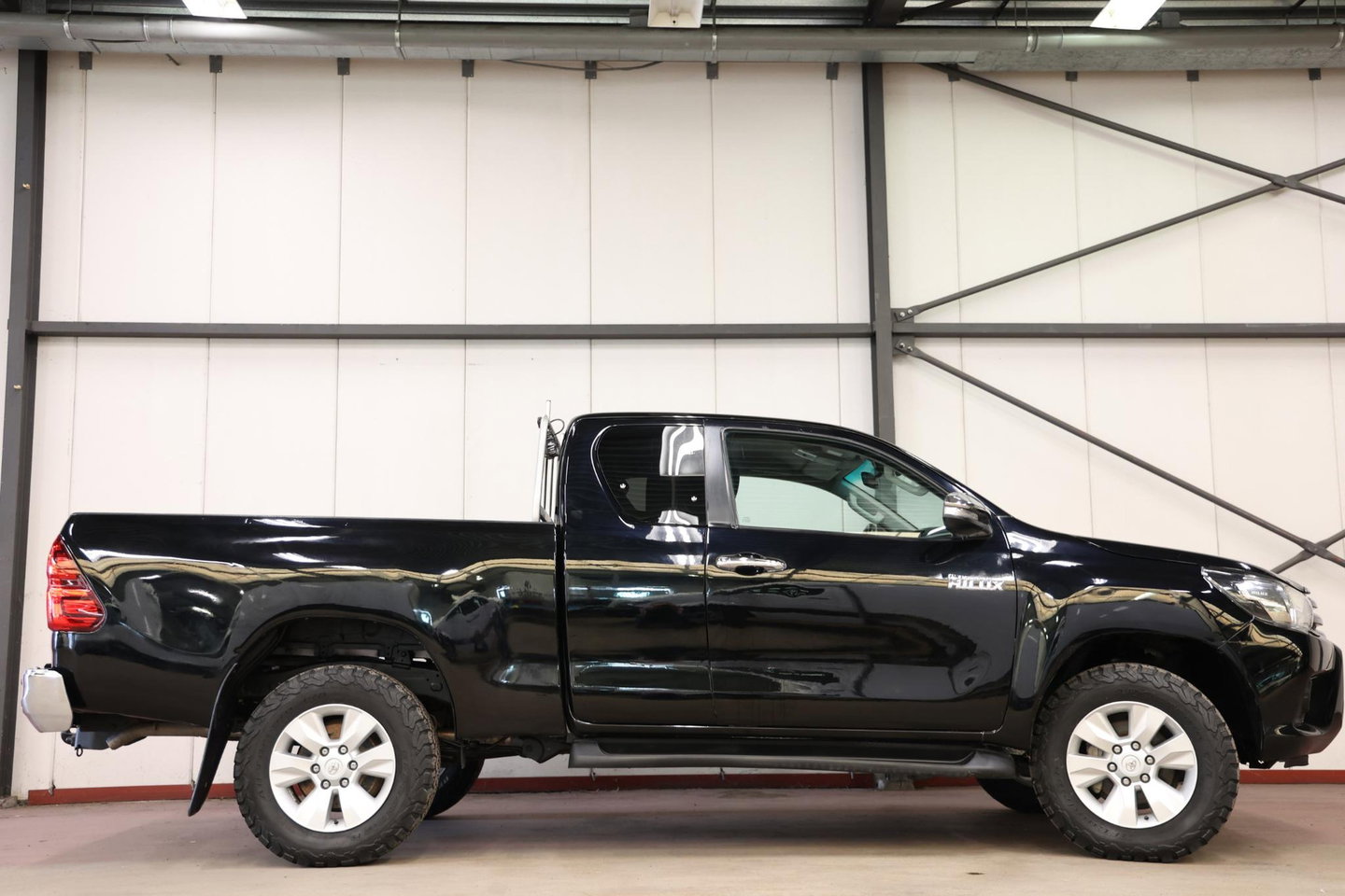 Toyota Hilux 2.4 D-4D-F Xtra Cab 4X4 MET 3500KG TREKVERMOGEN