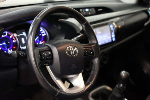 Toyota Hilux 2.4 D-4D-F Xtra Cab 4X4 MET 3500KG TREKVERMOGEN