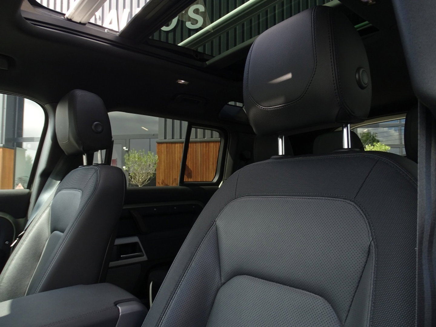 Land Rover Defender 110 2.0 P400e 110 x-Dynamic / HSE / Meridan / 360°